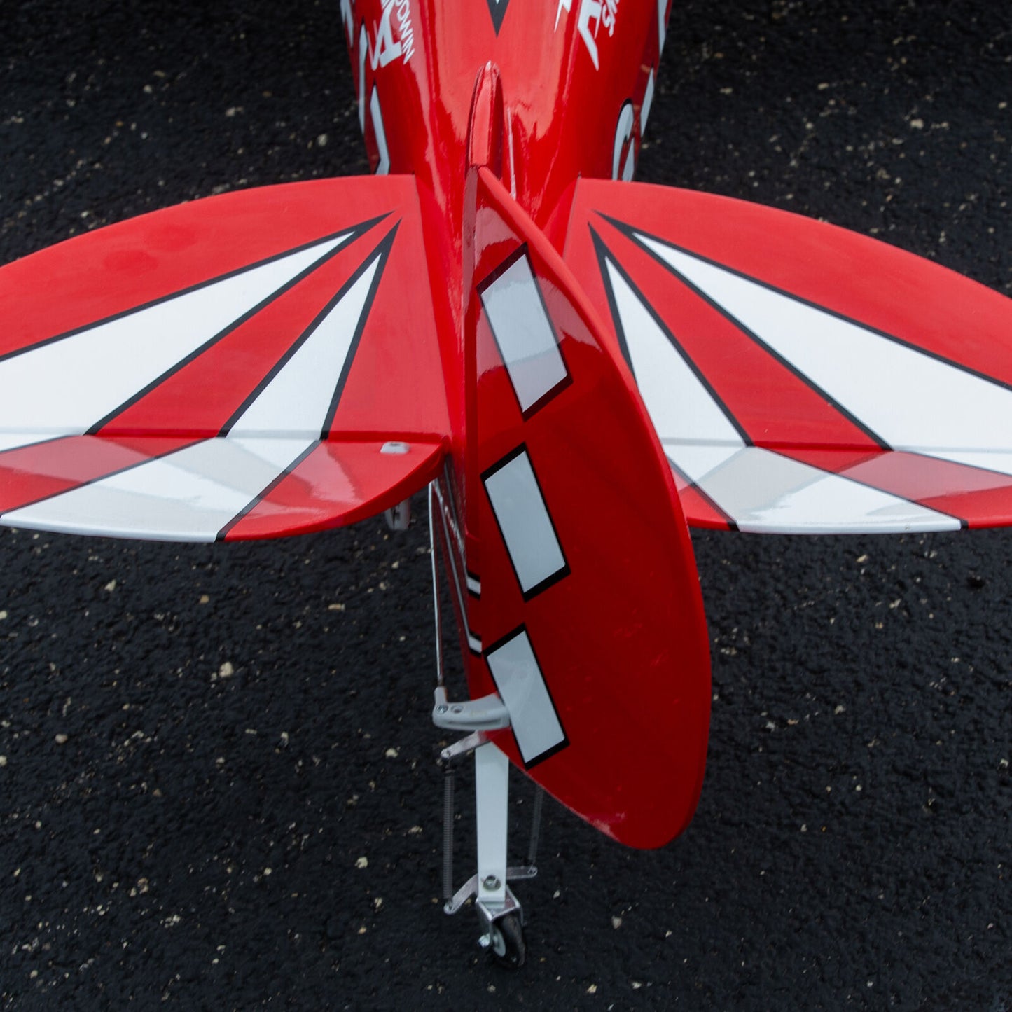 Hangar 9 Pitts S-2B 50-60cc 1.8m