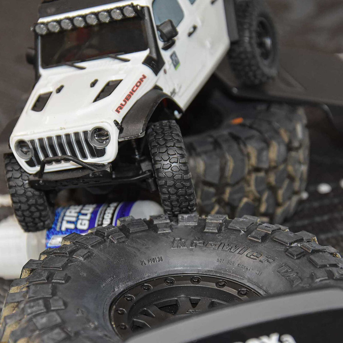 1/30 BFG Krawler T/A KX Black Icon Nuevo (4) Axial SCX30