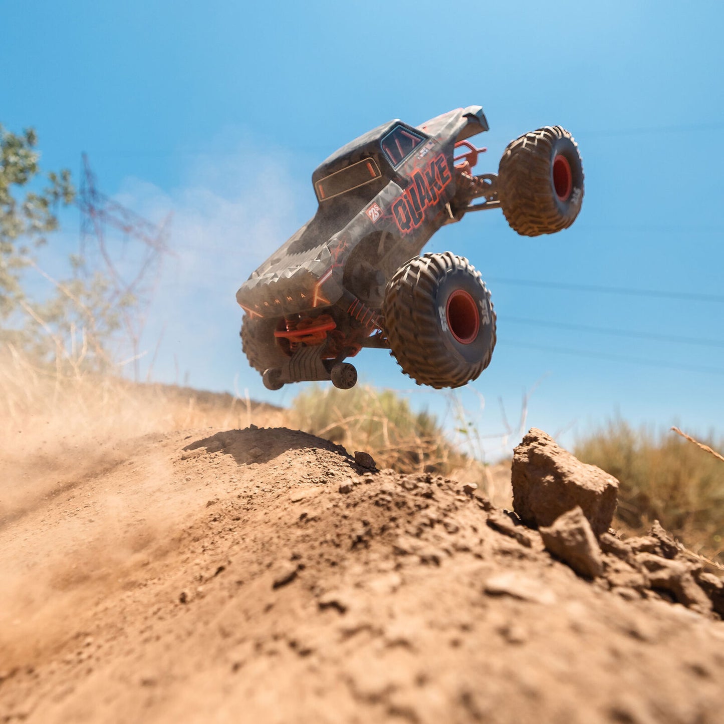 ARRMA 1/10 QUAKE 223S DSC 2WD RTR Brushless Monster Truck