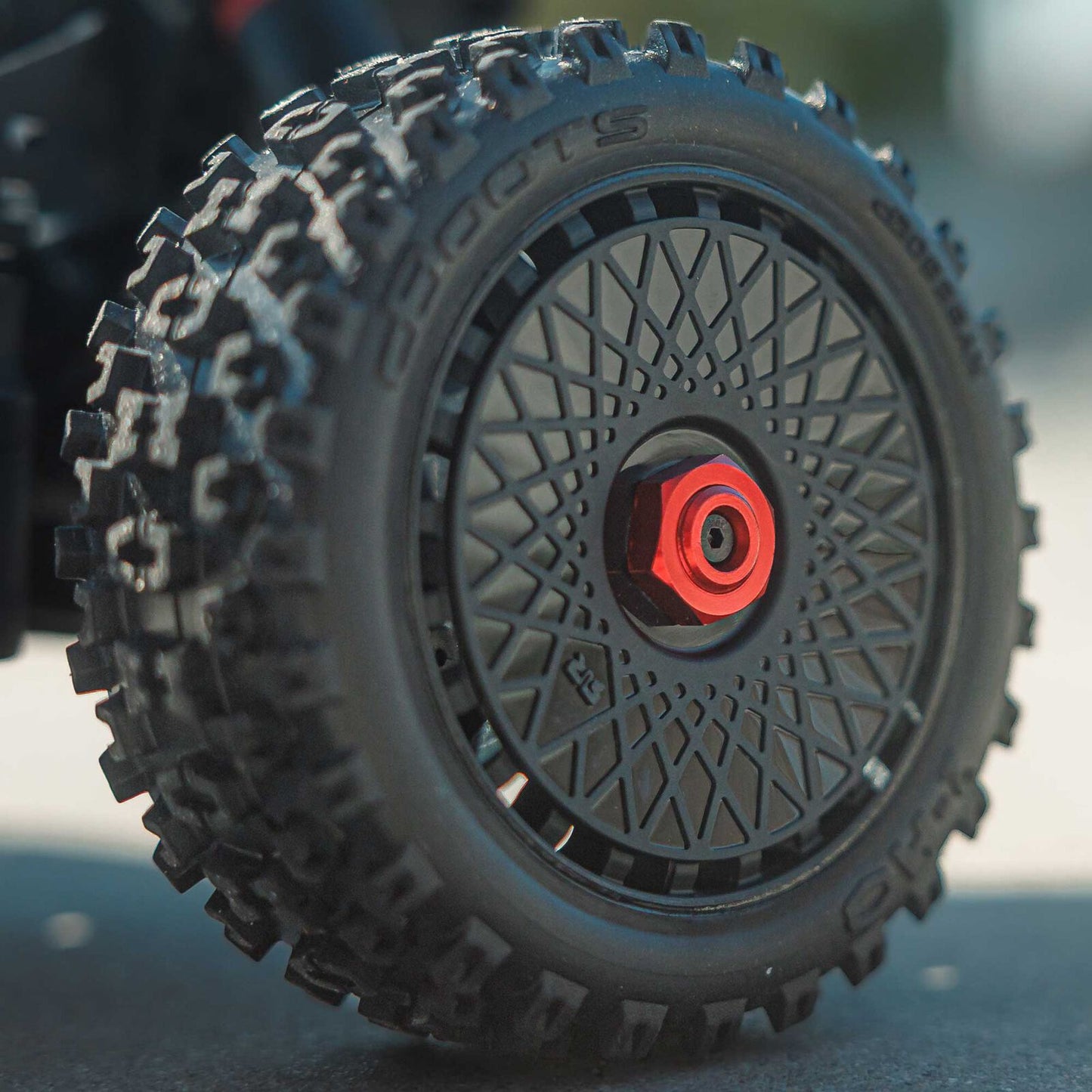 ARRMA 1/8 TYPHON MEGA 665 4X4 RTR Brushed Buggy