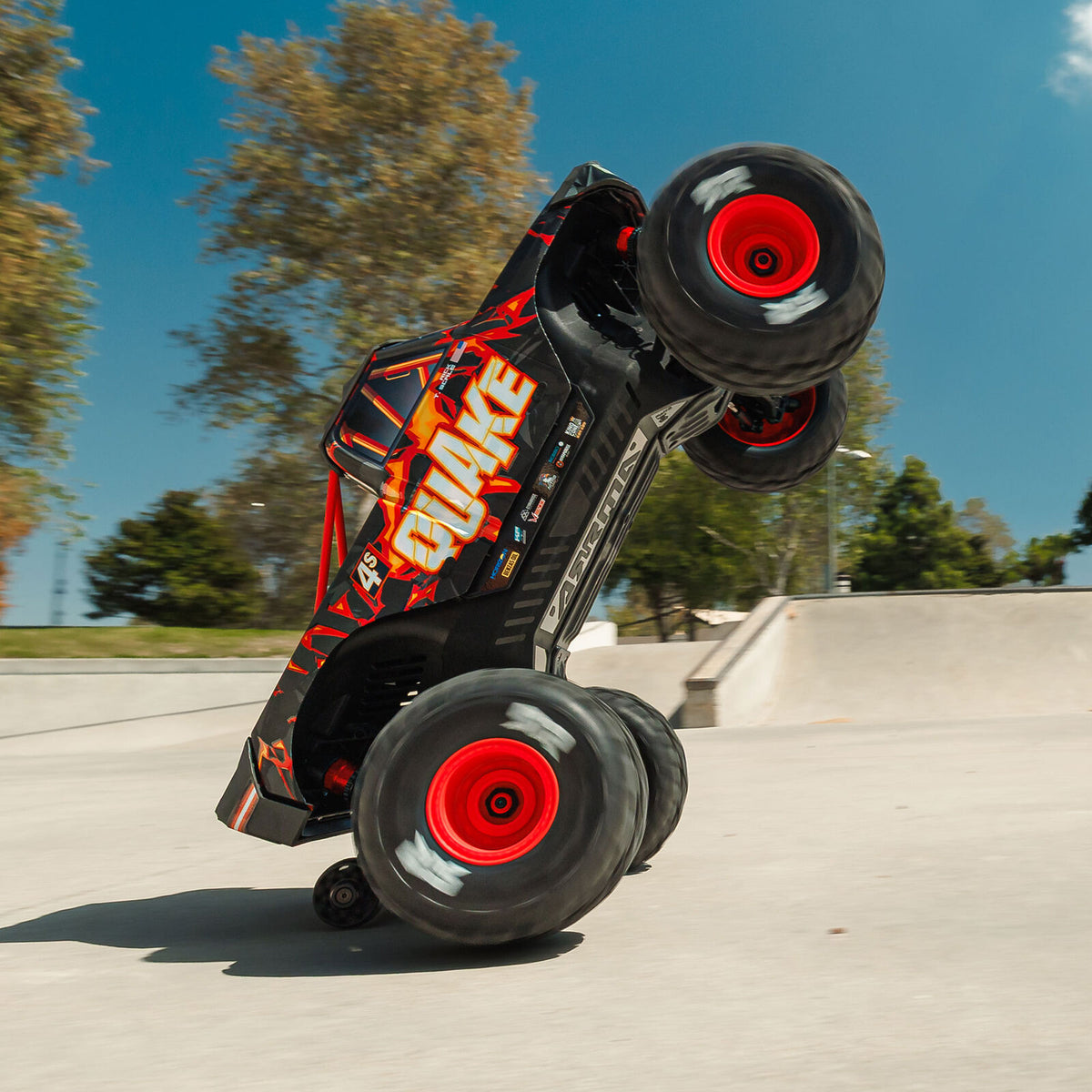 ARRMA 1/8 QUAKE 4S
