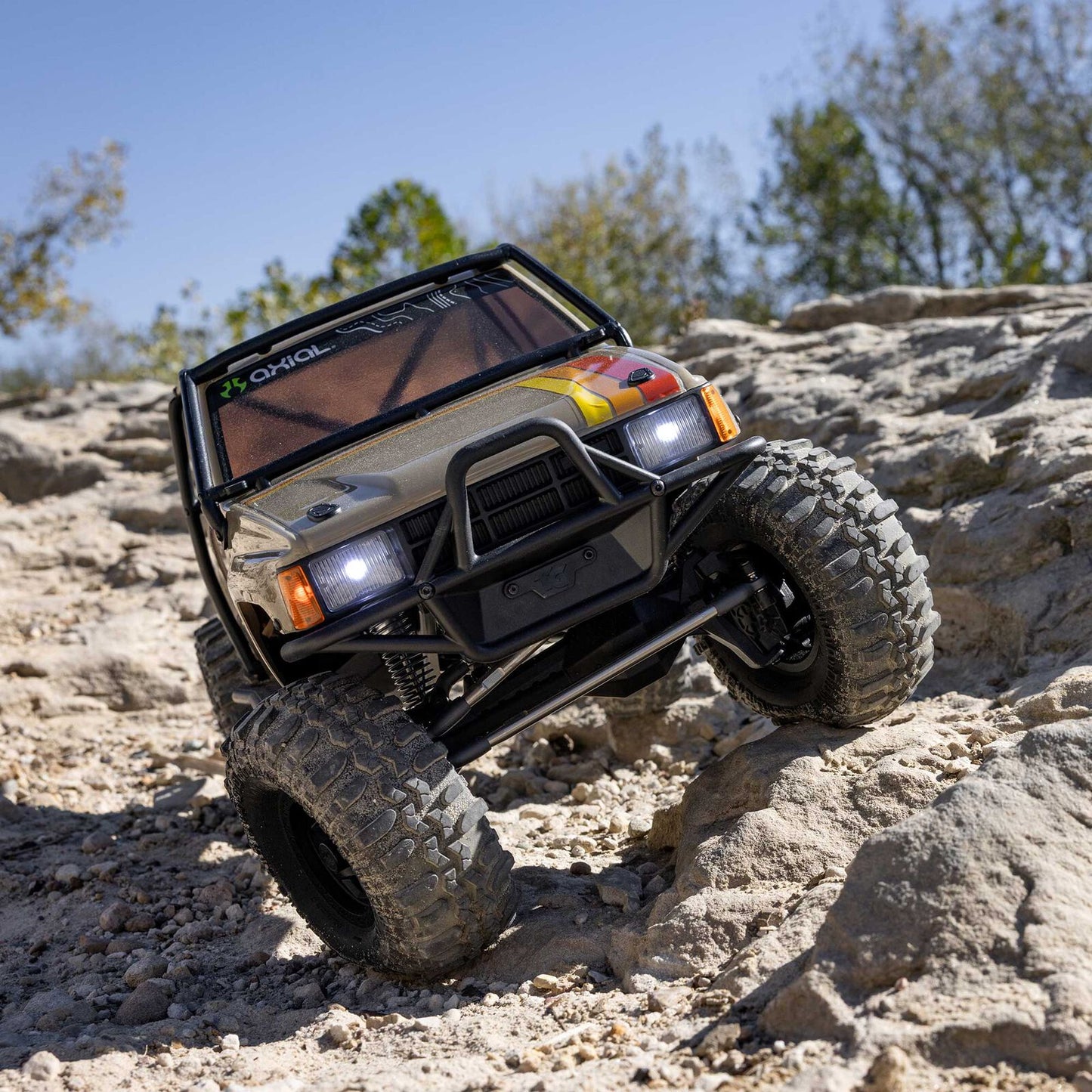 Axial 1/10 SCX10 III 1987 Toyota SR5