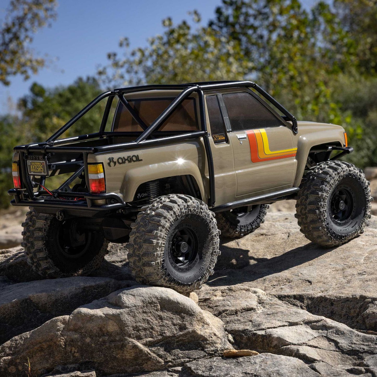 Axial 1/10 SCX10 III 1987 Toyota SR5