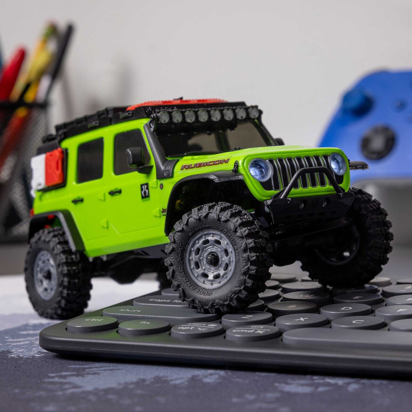 Axial 1/30 SCX30 Jeep Wrangler JLU 4X4 RTR Brushed Rock Crawler (Battery & Charger Included)
