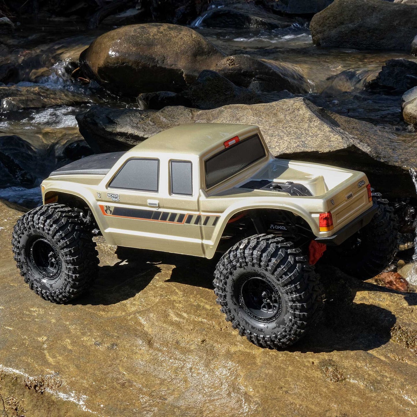 Axial 1/10 SCX10 III Coyote 4X4 RTR Rock Crawler (Battery & Charger Included)