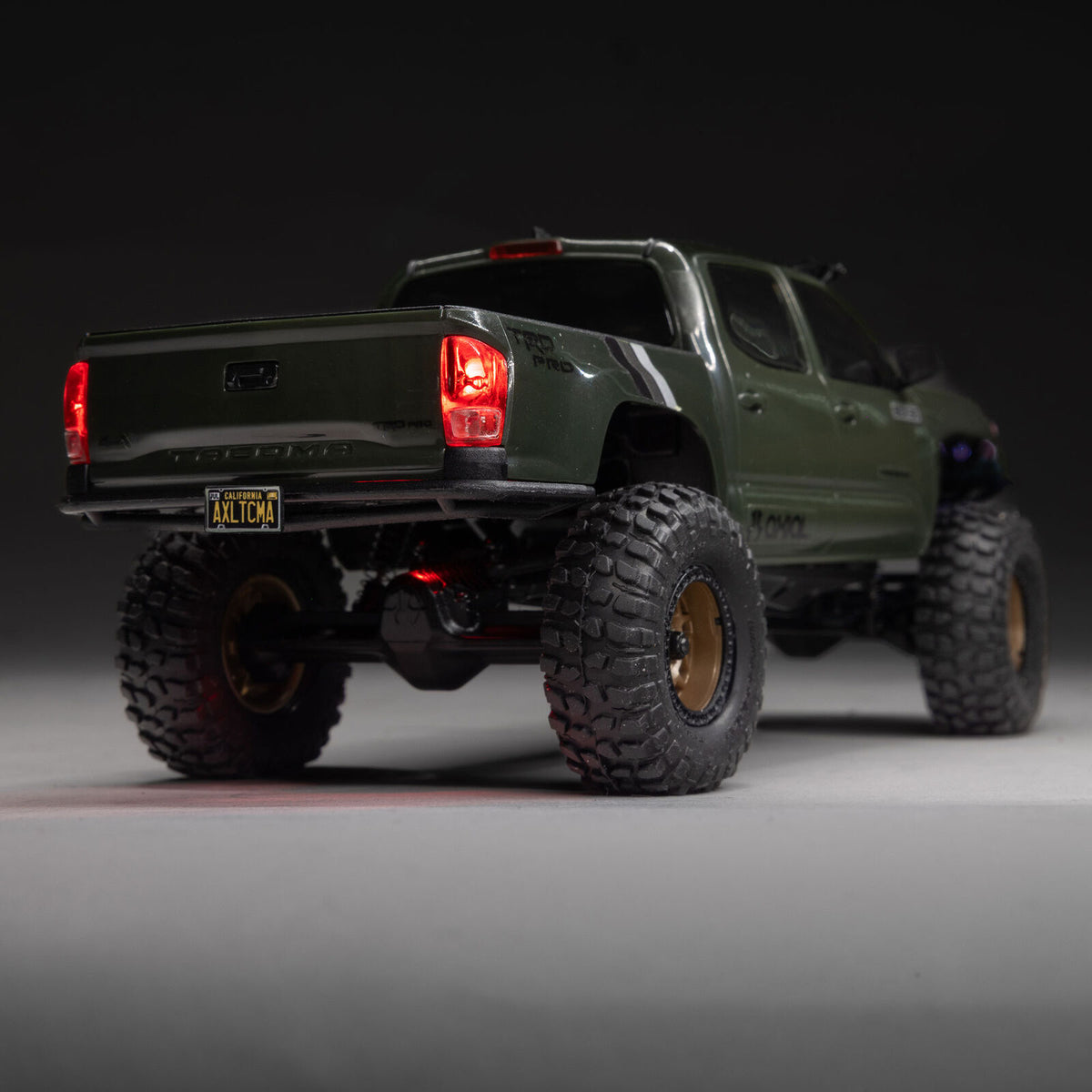 Axial 1/30 SCX30 Toyota Tacoma (Battery & Charger Included)