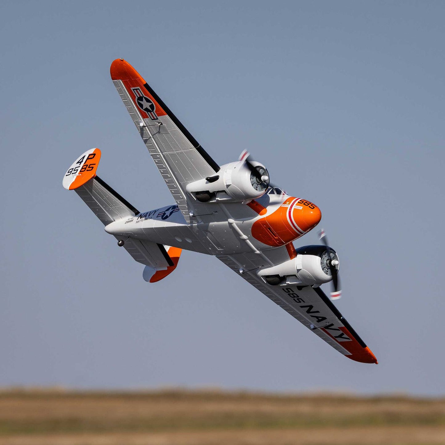 E-flite Beechcraft D18/RC-45J 1.5m BNF Basic with AS3X+ and SAFE Select
