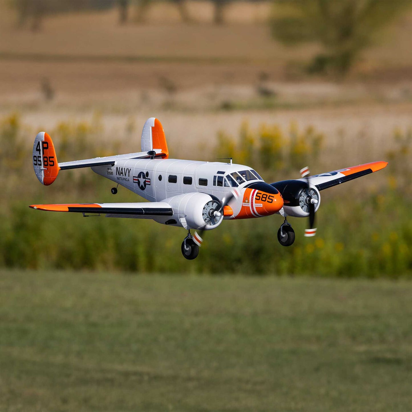 E-flite Beechcraft D18/RC-45J 1.5m BNF Basic with AS3X+ and SAFE Select