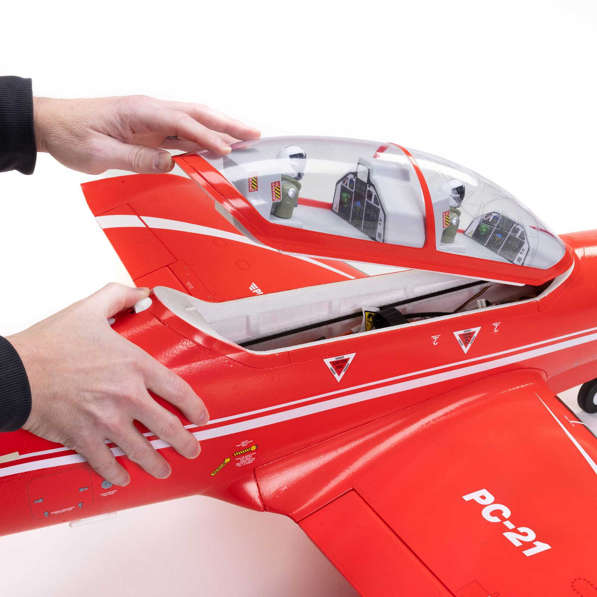 E-flite Pilatus PC-21 1.3m BNF Basic with AS3X+ and SAFE Select