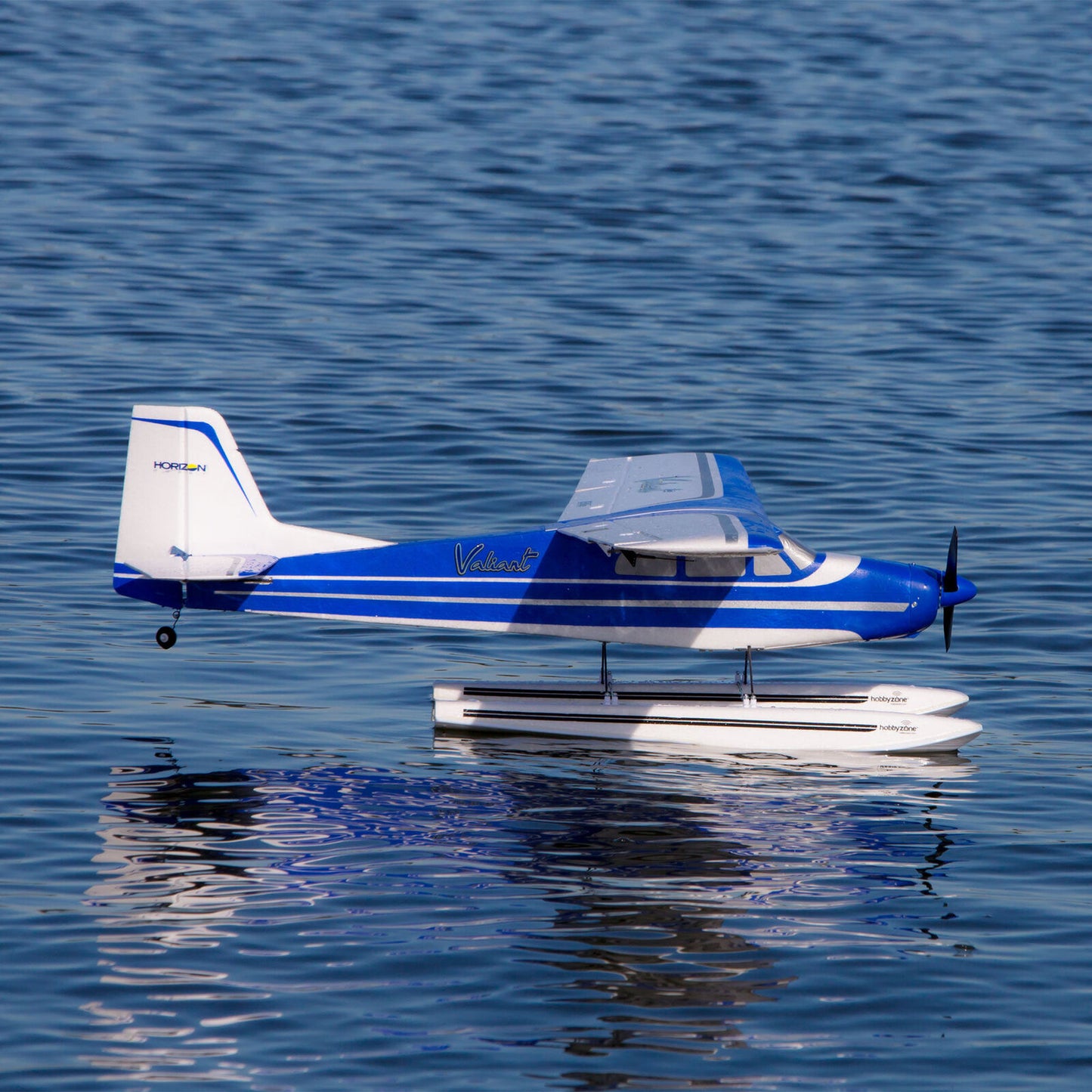 E-flite Valiant 1.3m BNF Basic with AS3X and SAFE Select