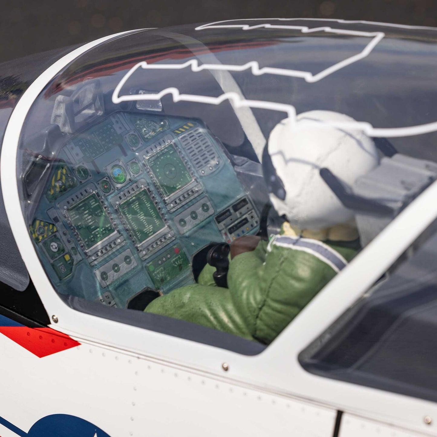 Hangar 9 Hawk/T-45 140-160N ARF with Retract Set