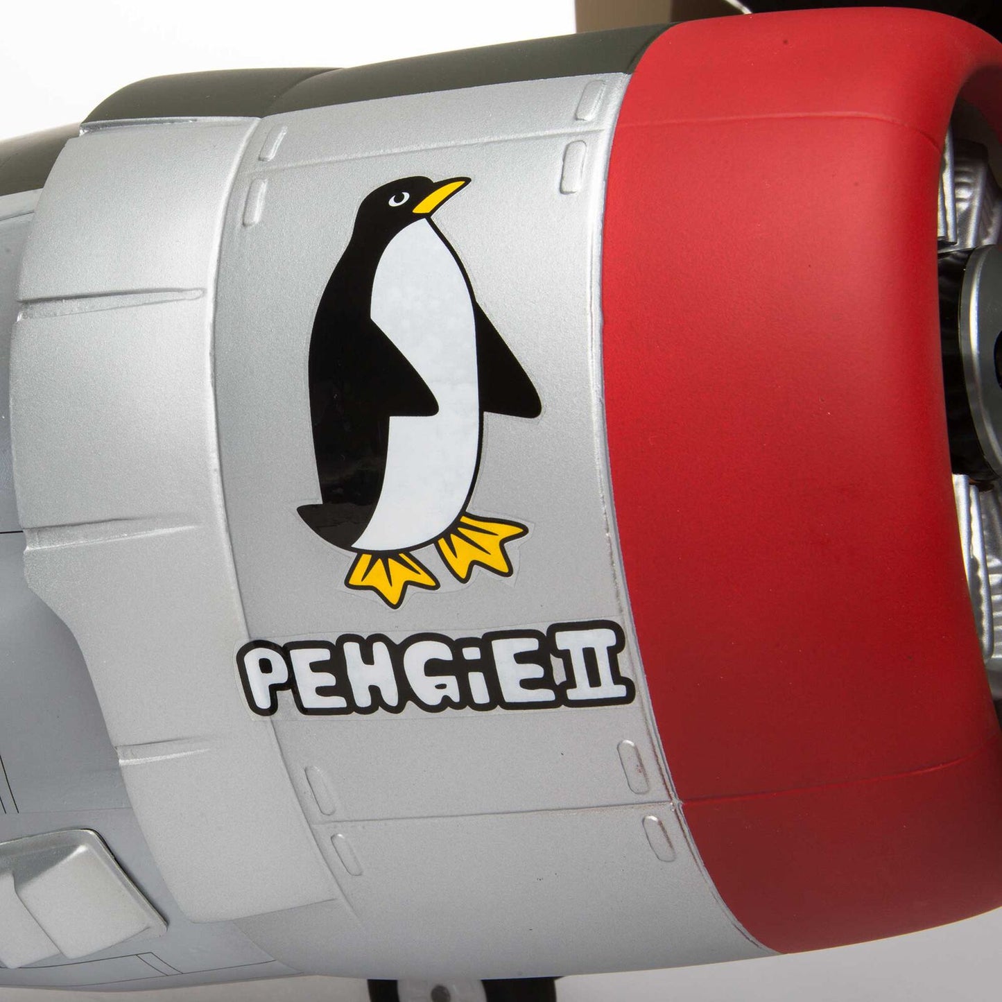 Hangar 9 P-47D Thunderbolt 20cc ARF 1.7m
