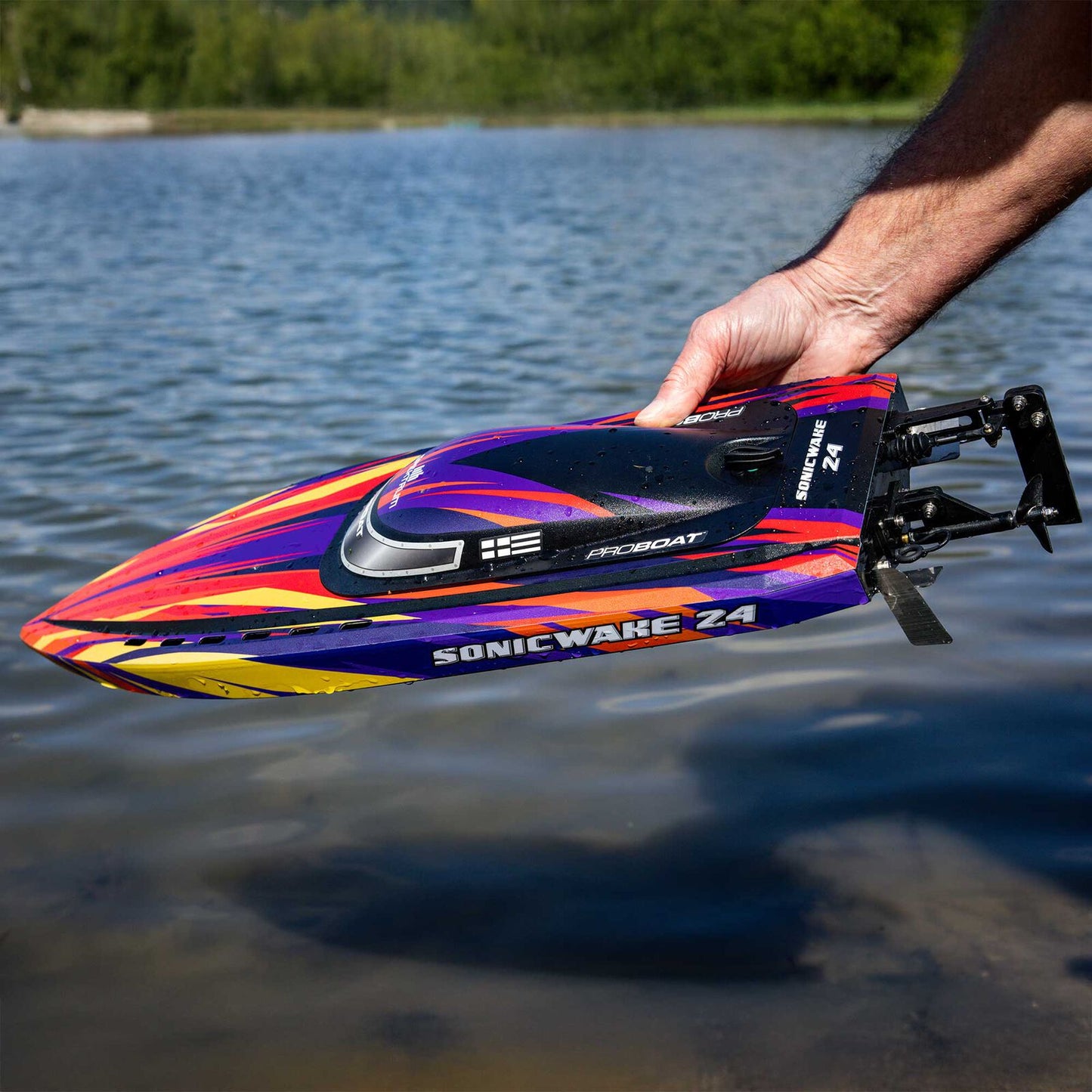 Pro Boat Sonicwake 24" Self-Righting Brushless Deep-V RTR (Battery & Charger Included)