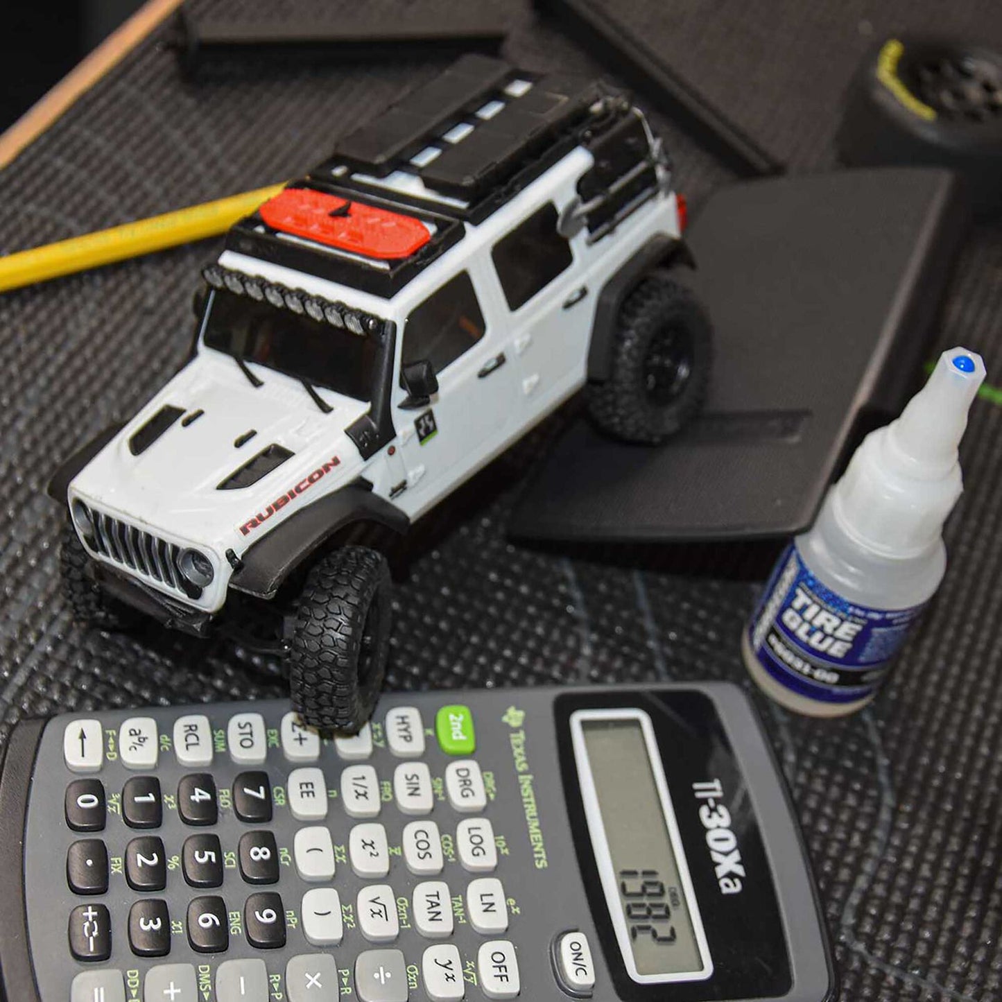 1/30 BFG Krawler T/A KX F/R MTD Black Icon Nuevo (4) Axial SCX30